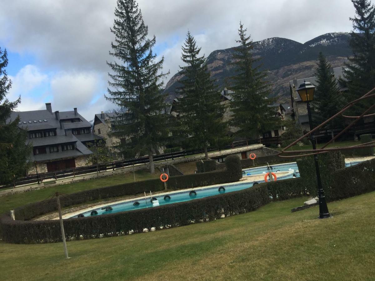 Апартаменты Urbanizacion Linsoles - Benasque Саун Экстерьер фото